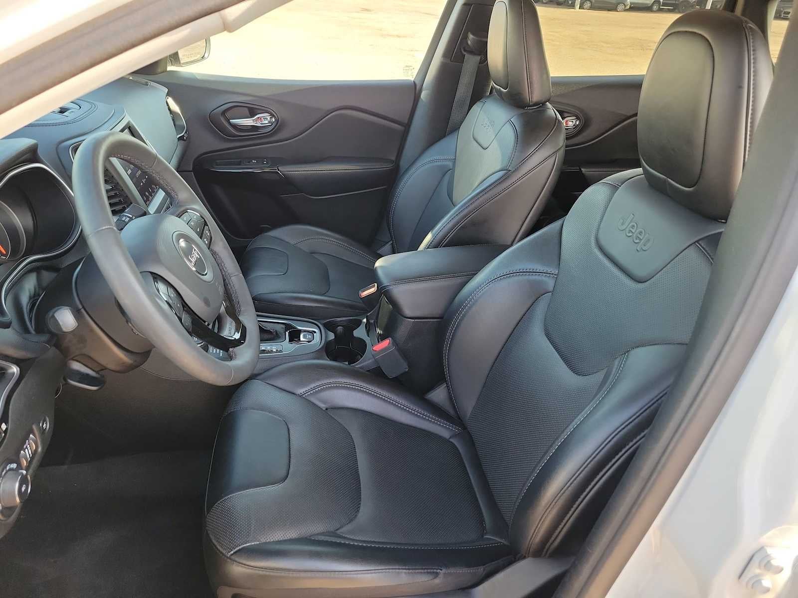 2023 Jeep Cherokee Altitude Lux