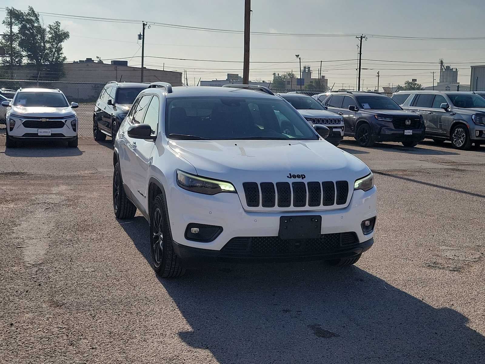 2023 Jeep Cherokee Altitude Lux