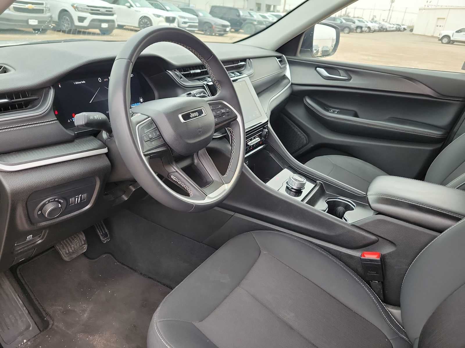2024 Jeep Grand Cherokee Laredo