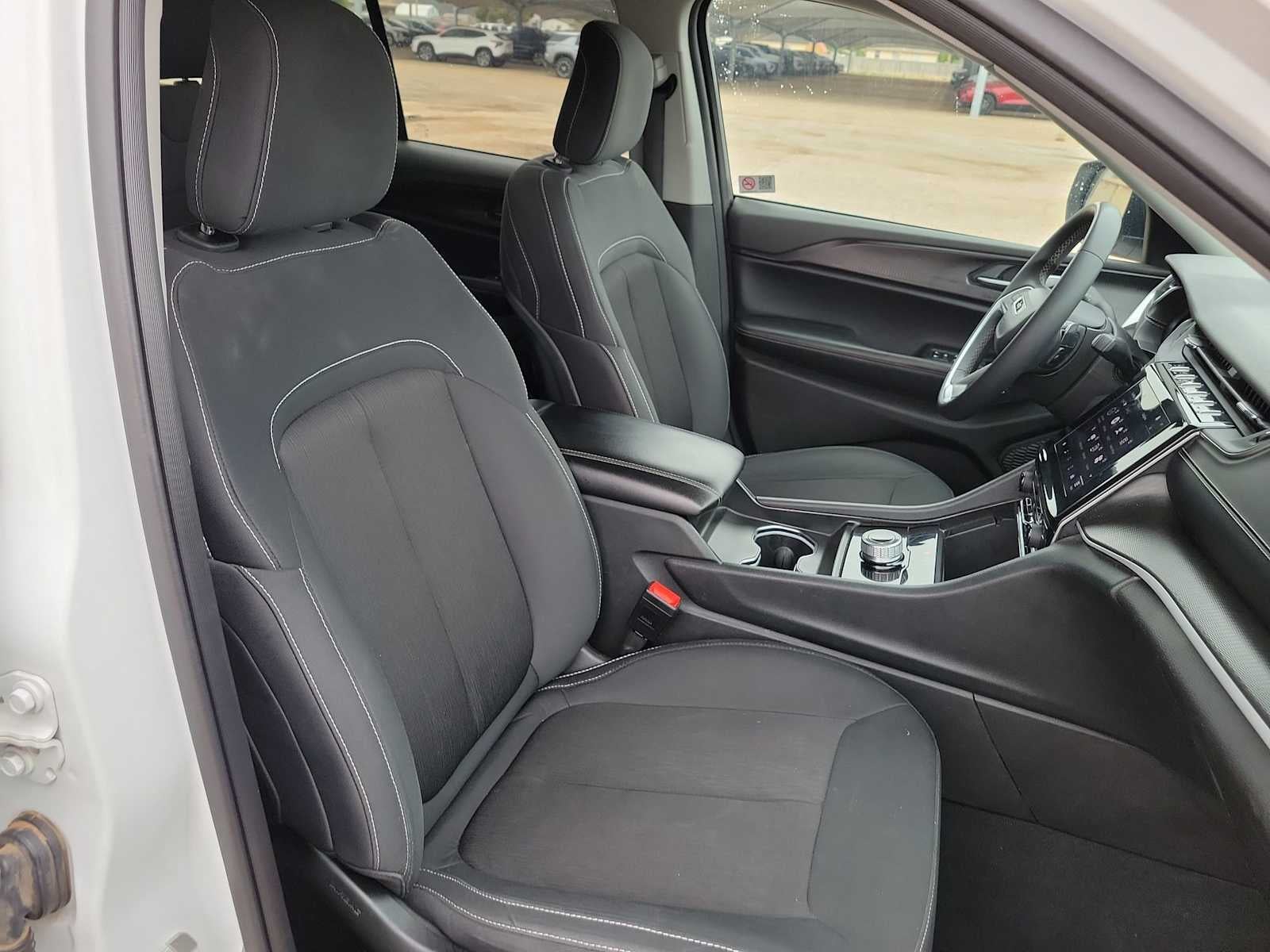 2024 Jeep Grand Cherokee Laredo