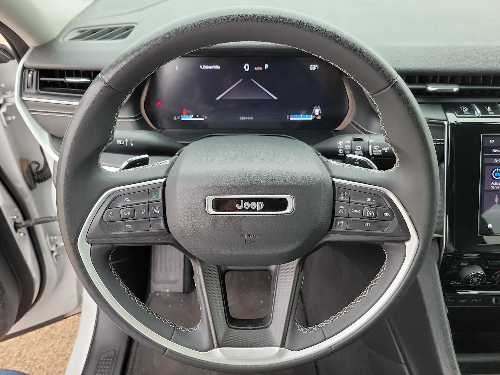 2024 Jeep Grand Cherokee Laredo