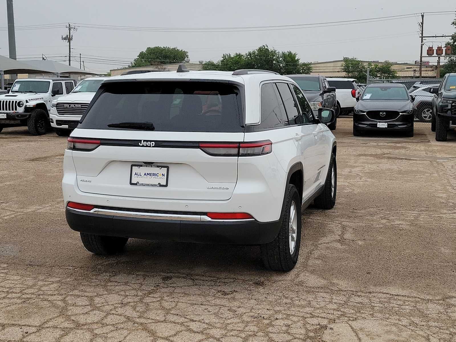 2024 Jeep Grand Cherokee Laredo