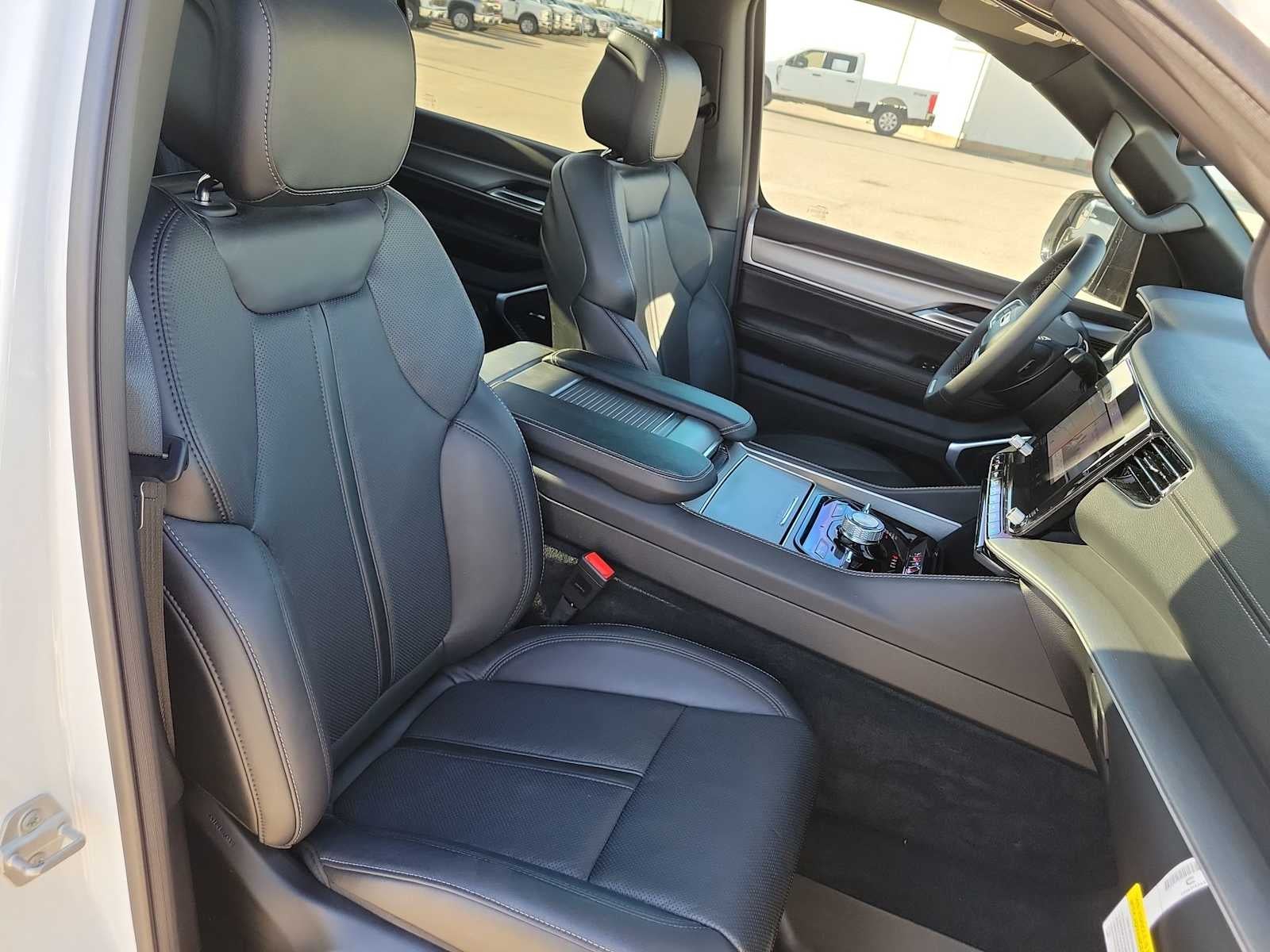 2025 Jeep Wagoneer Series II Overland