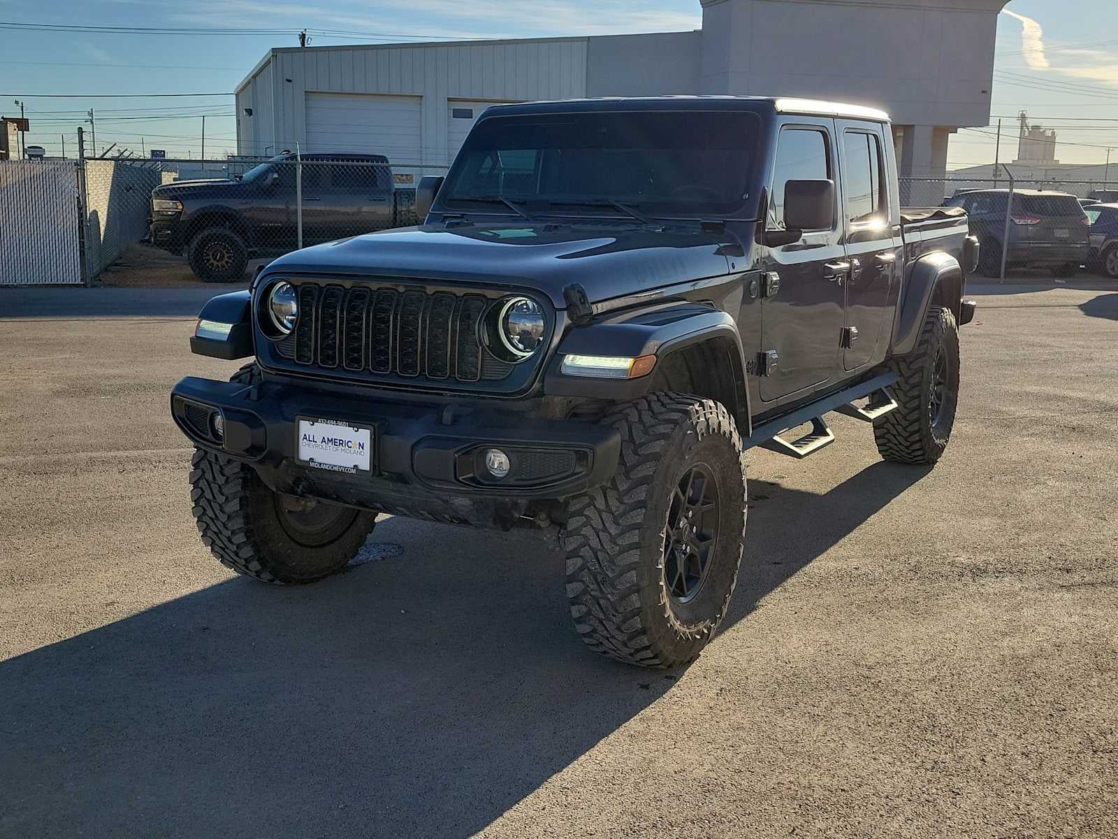 2024 Jeep Gladiator Willys photo 3