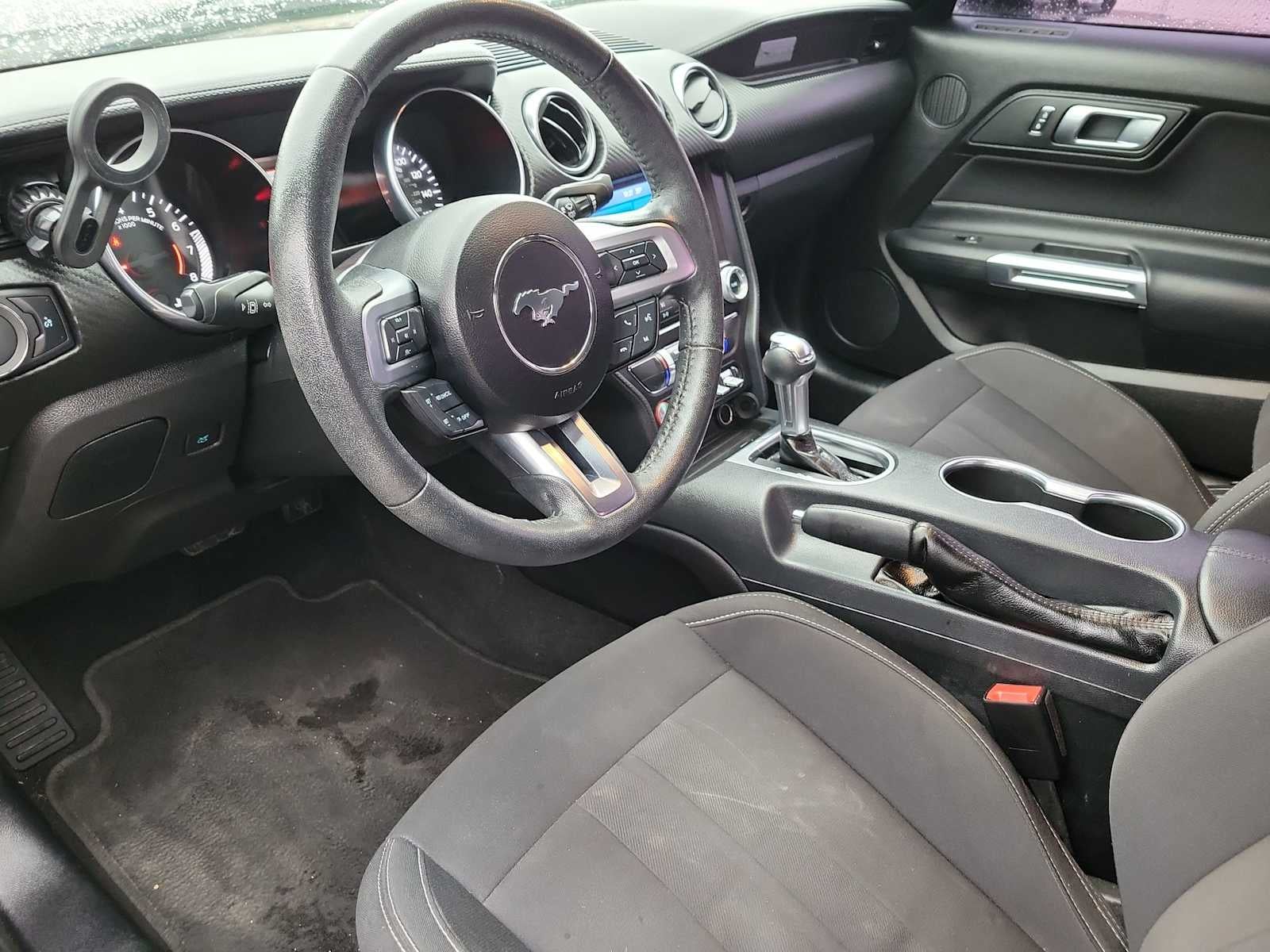 2022 Ford Mustang EcoBoost