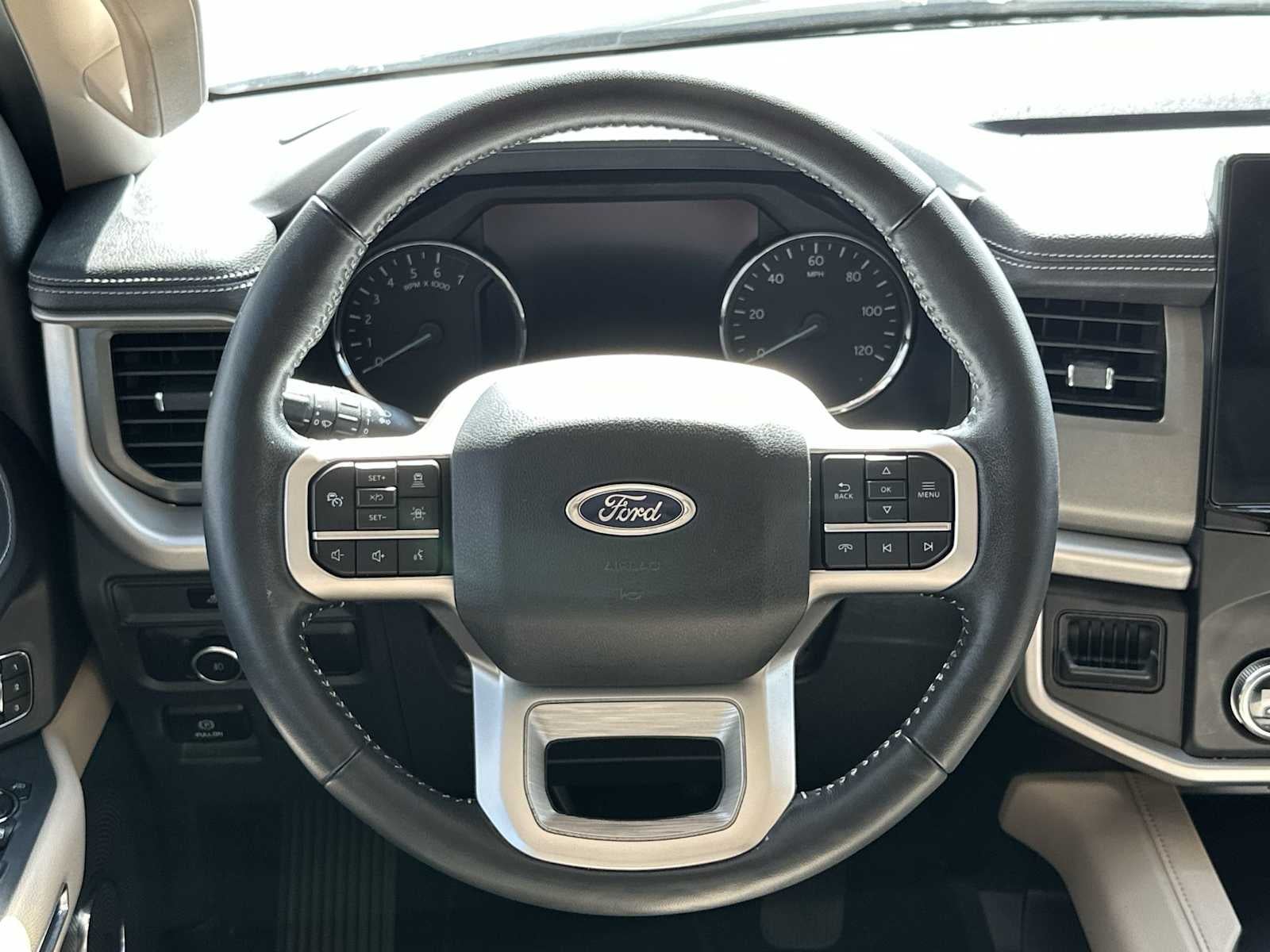 2022 Ford Expedition Max XLT