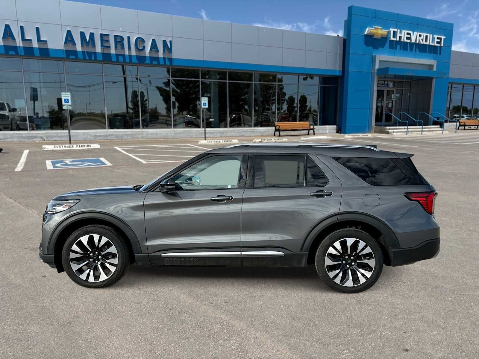 2025 Ford Explorer Platinum