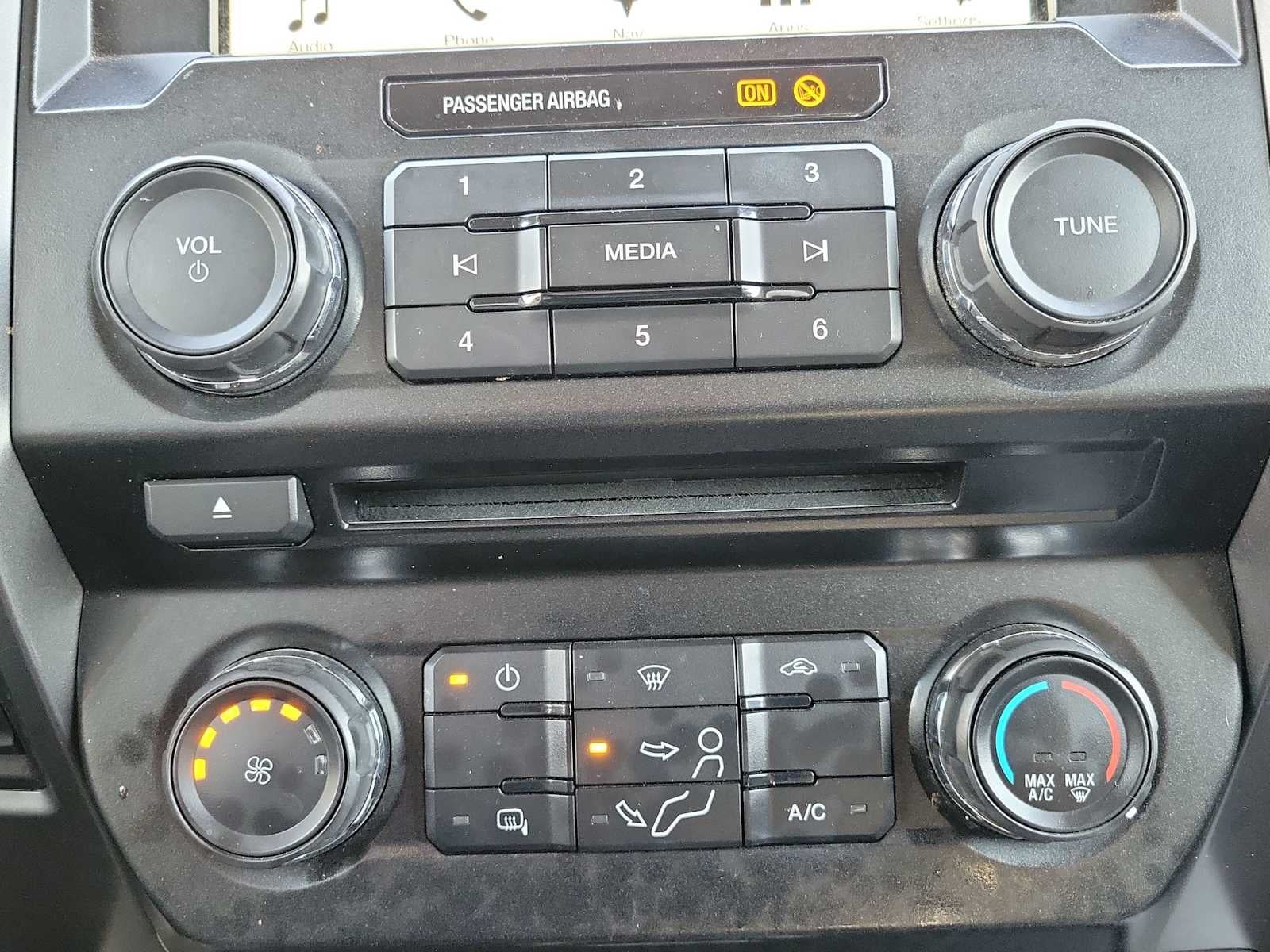 2017 Ford Super Duty F-250 SRW Lariat