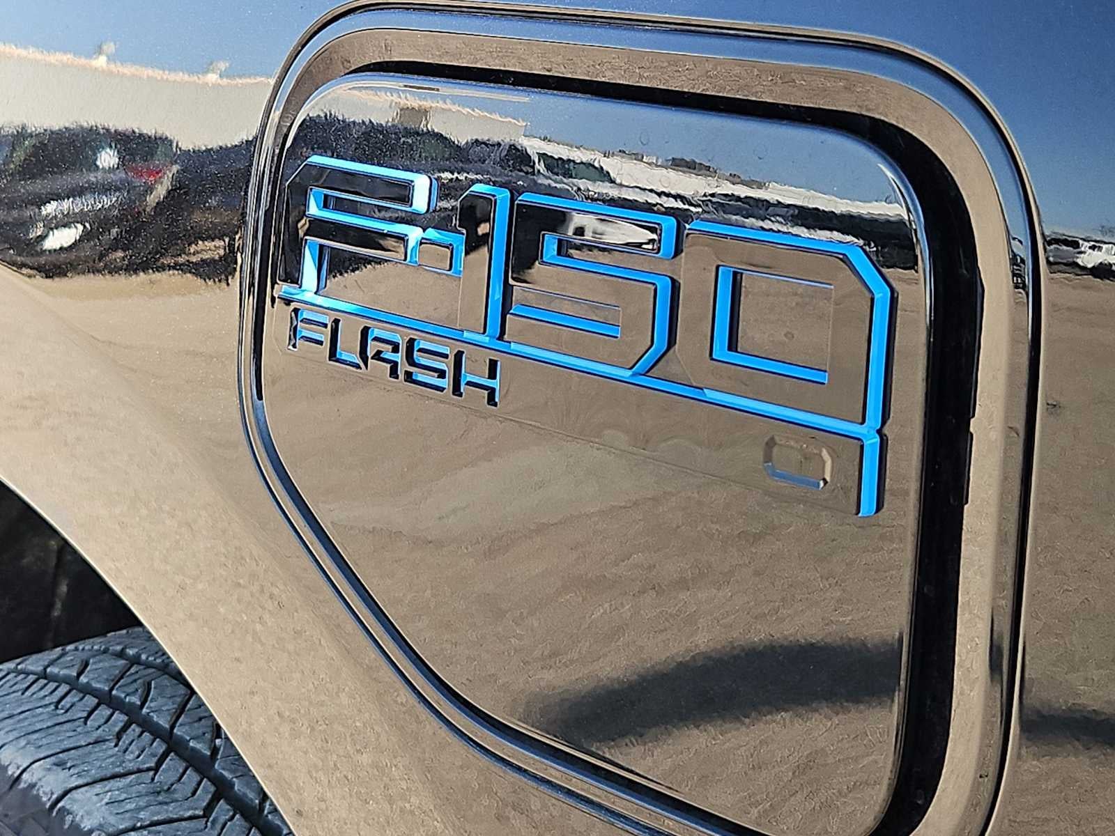 2025 Ford F-150 Lightning Flash