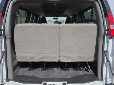 2025 Chevrolet Express Passenger 1LS