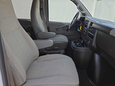 2025 Chevrolet Express Passenger 1LS