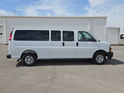 2025 Chevrolet Express Passenger 1LS