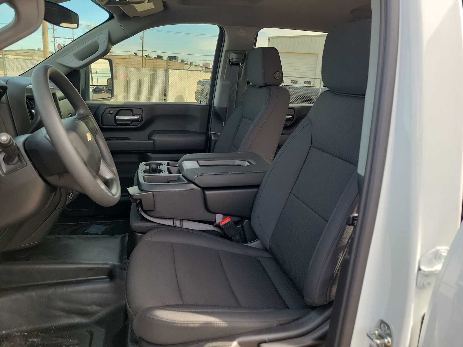 2026 Chevrolet Silverado 3500 HD WT DRW