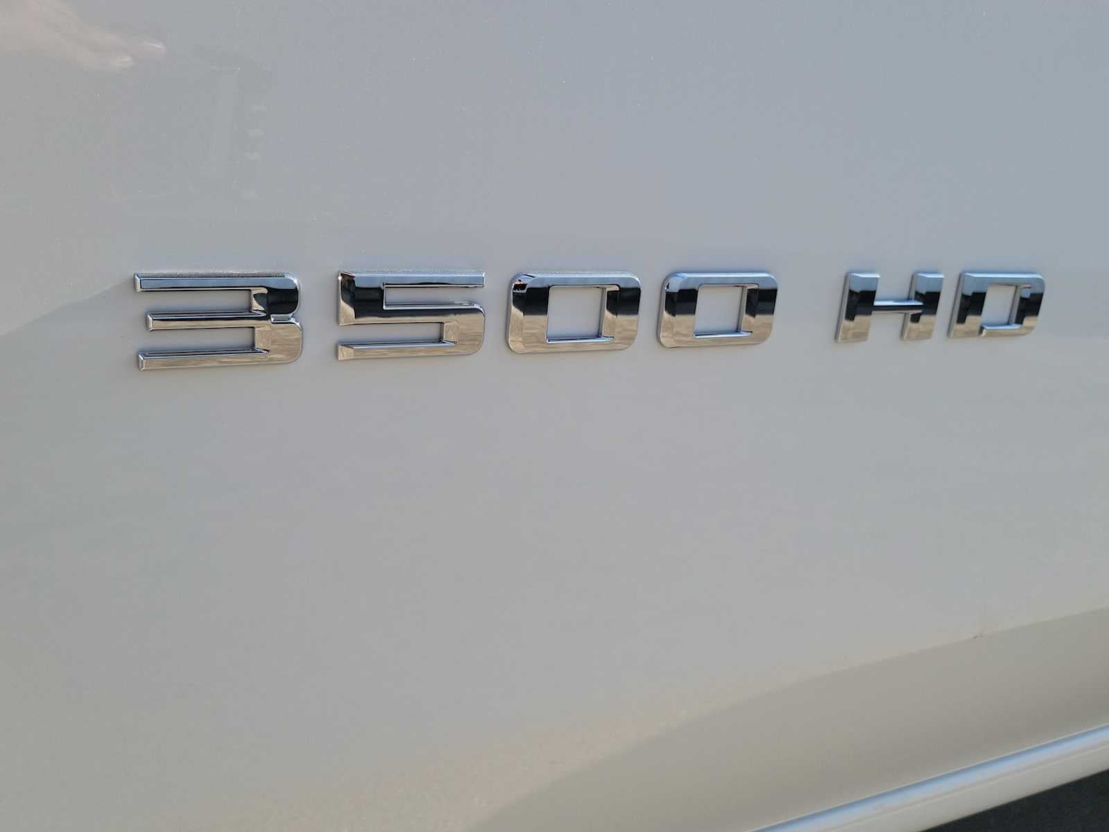 2026 Chevrolet Silverado 3500 HD WT DRW