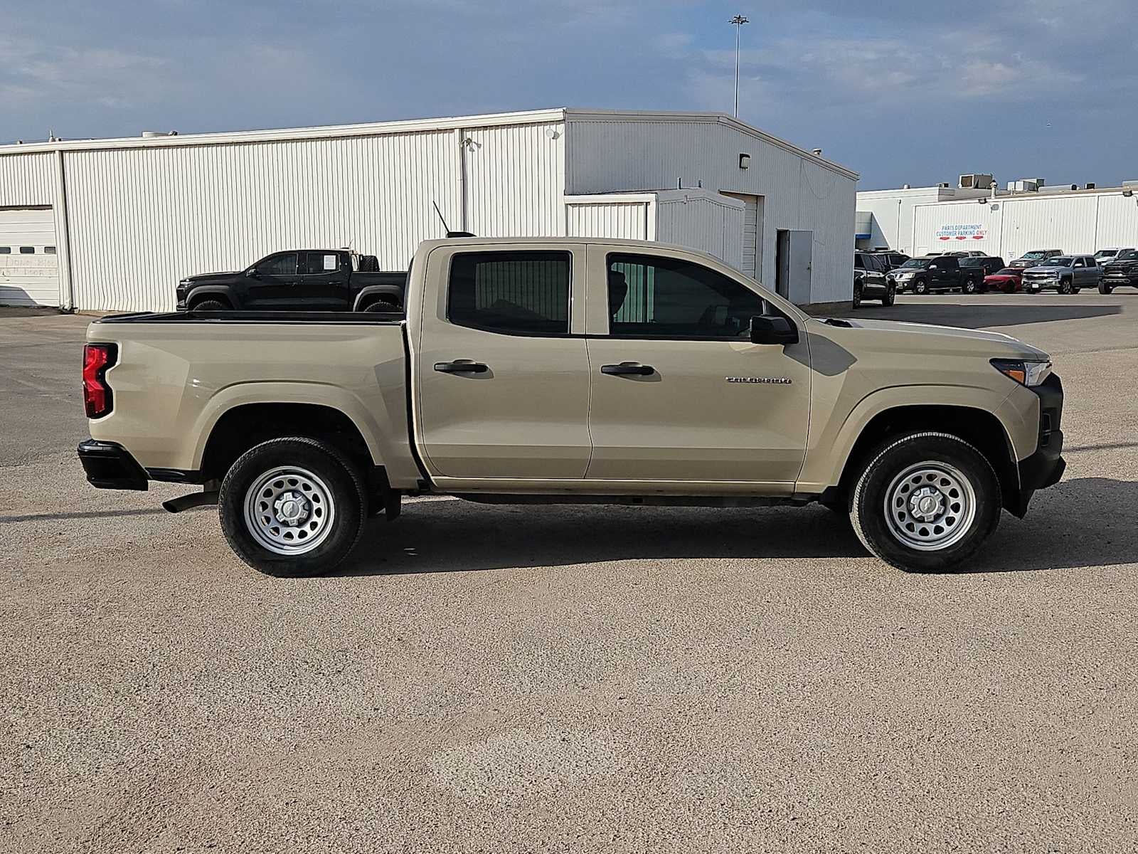 2024 Chevrolet Colorado WT