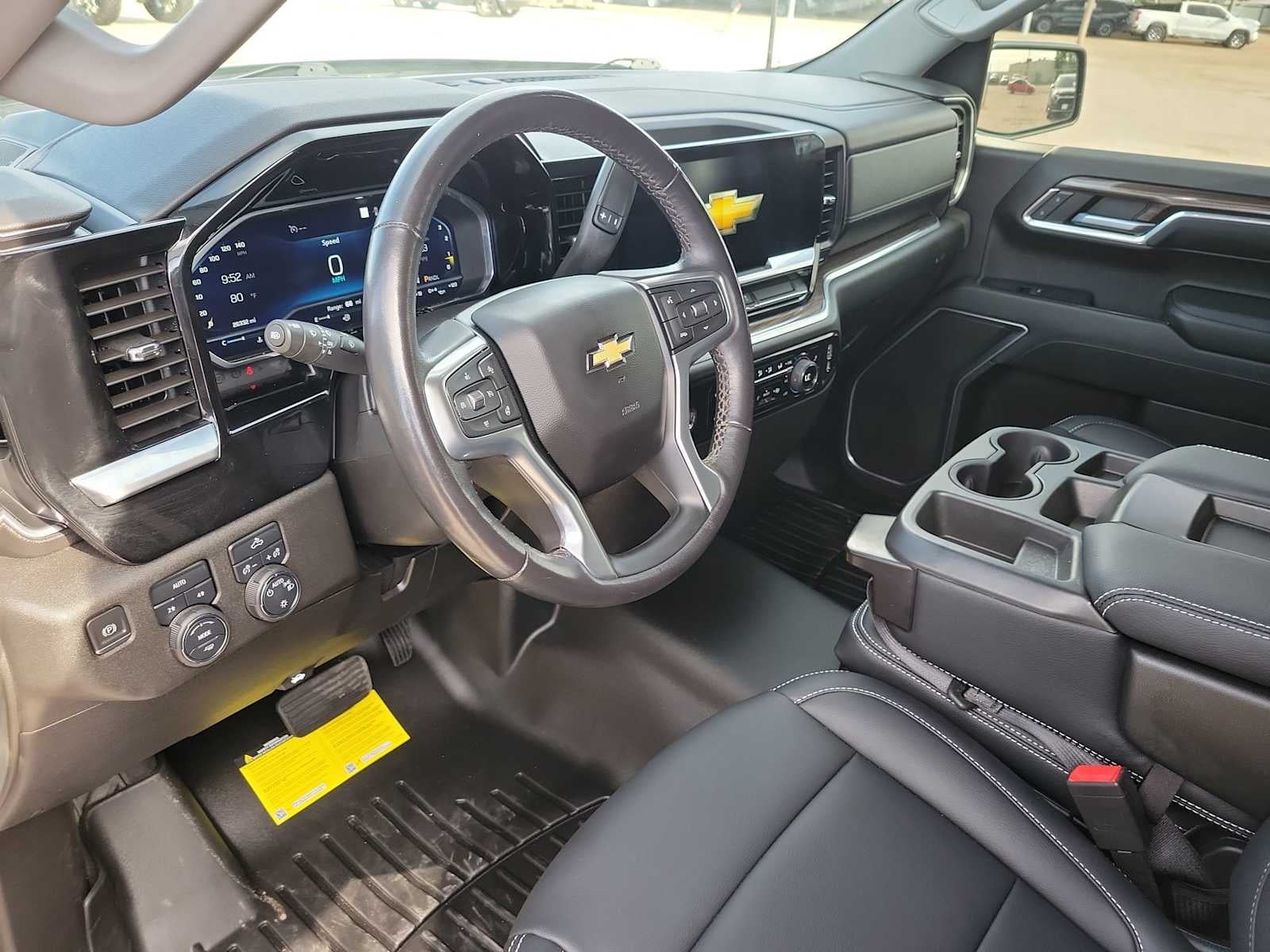 2022 Chevrolet Silverado 1500 LT (2FL)