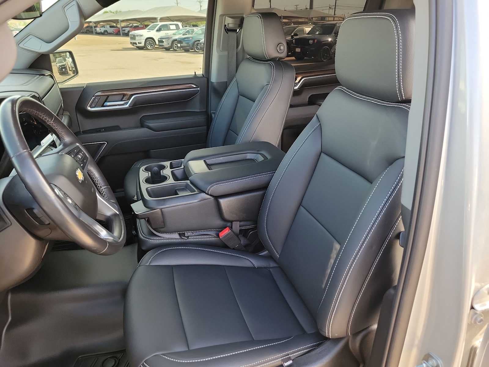 2022 Chevrolet Silverado 1500 LT (2FL)