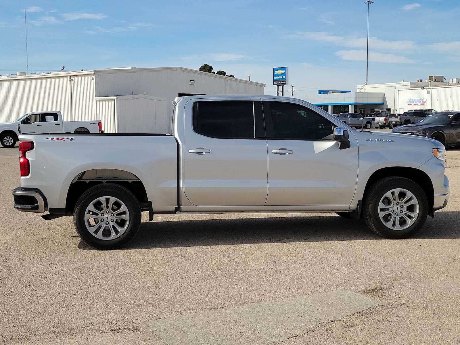 2022 Chevrolet Silverado 1500 LT (2FL)