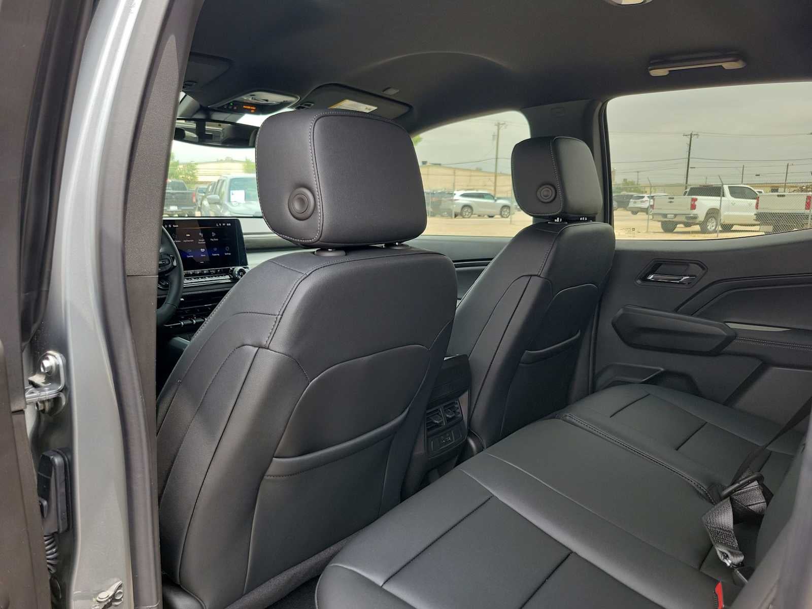 2025 Chevrolet Colorado WT/LT