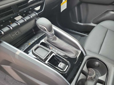 2025 Chevrolet Colorado WT/LT