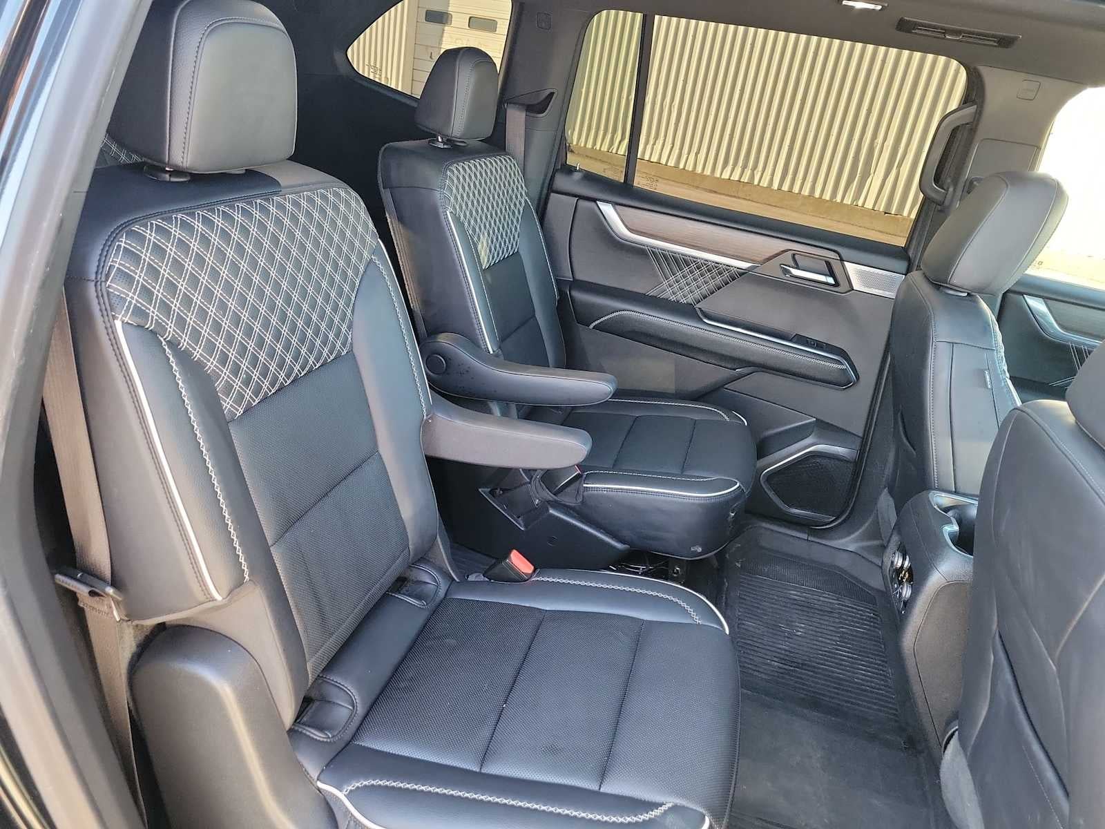 2024 GMC Acadia Denali