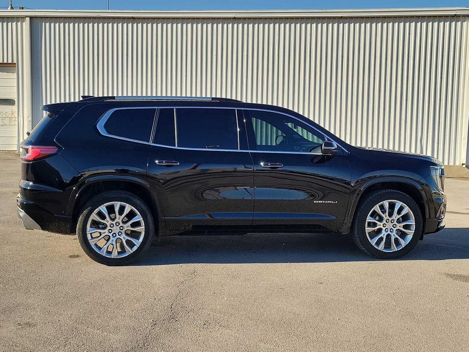 2024 GMC Acadia Denali