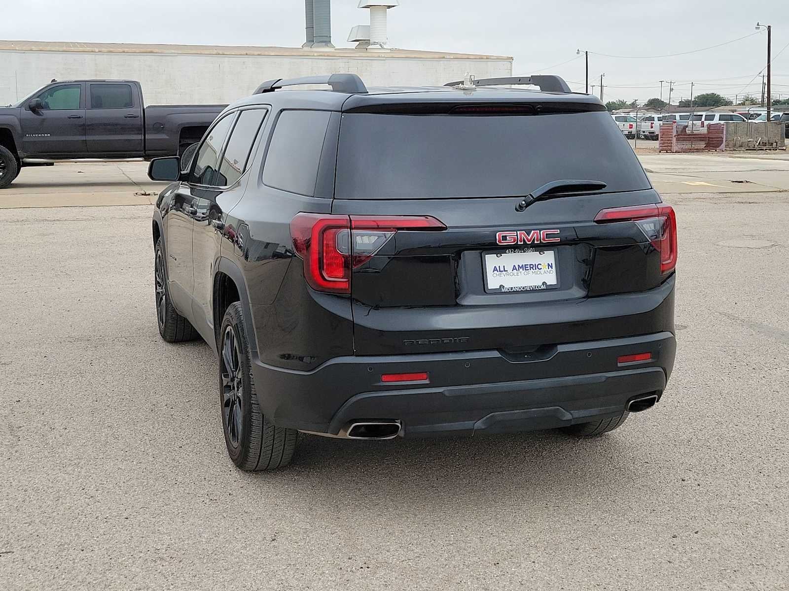2023 GMC Acadia SLE
