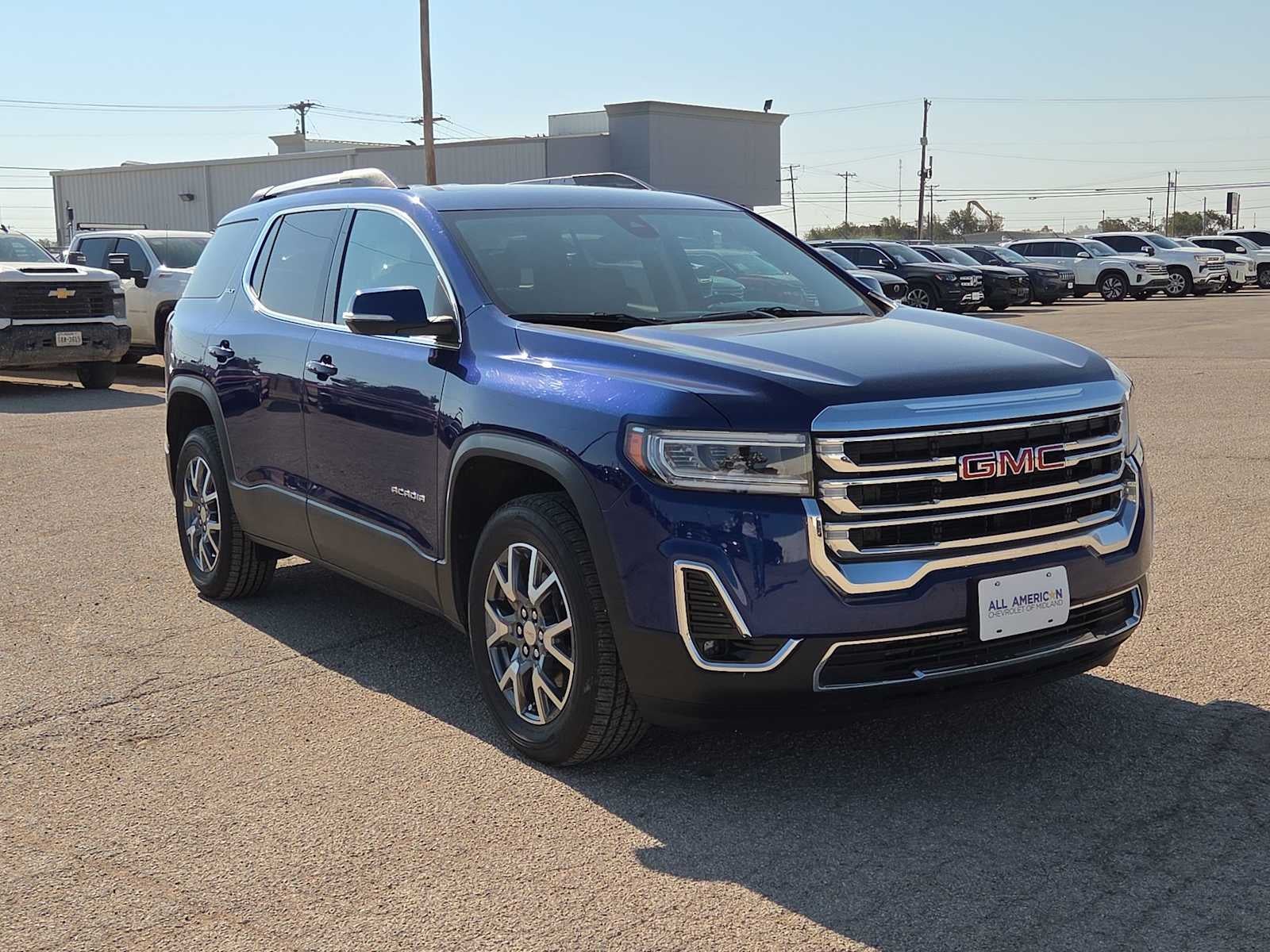 2023 GMC Acadia SLT