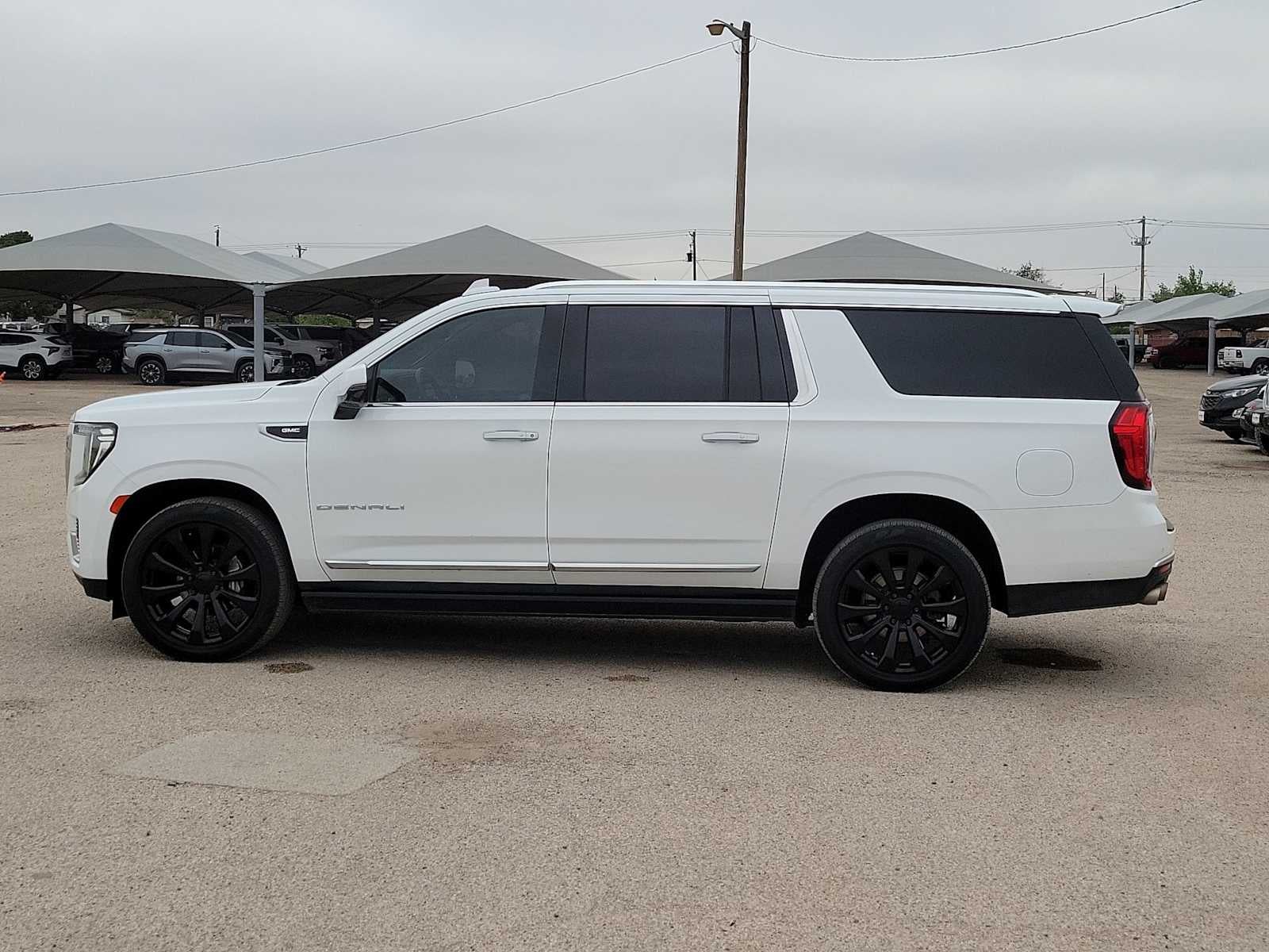 2022 GMC Yukon XL Denali