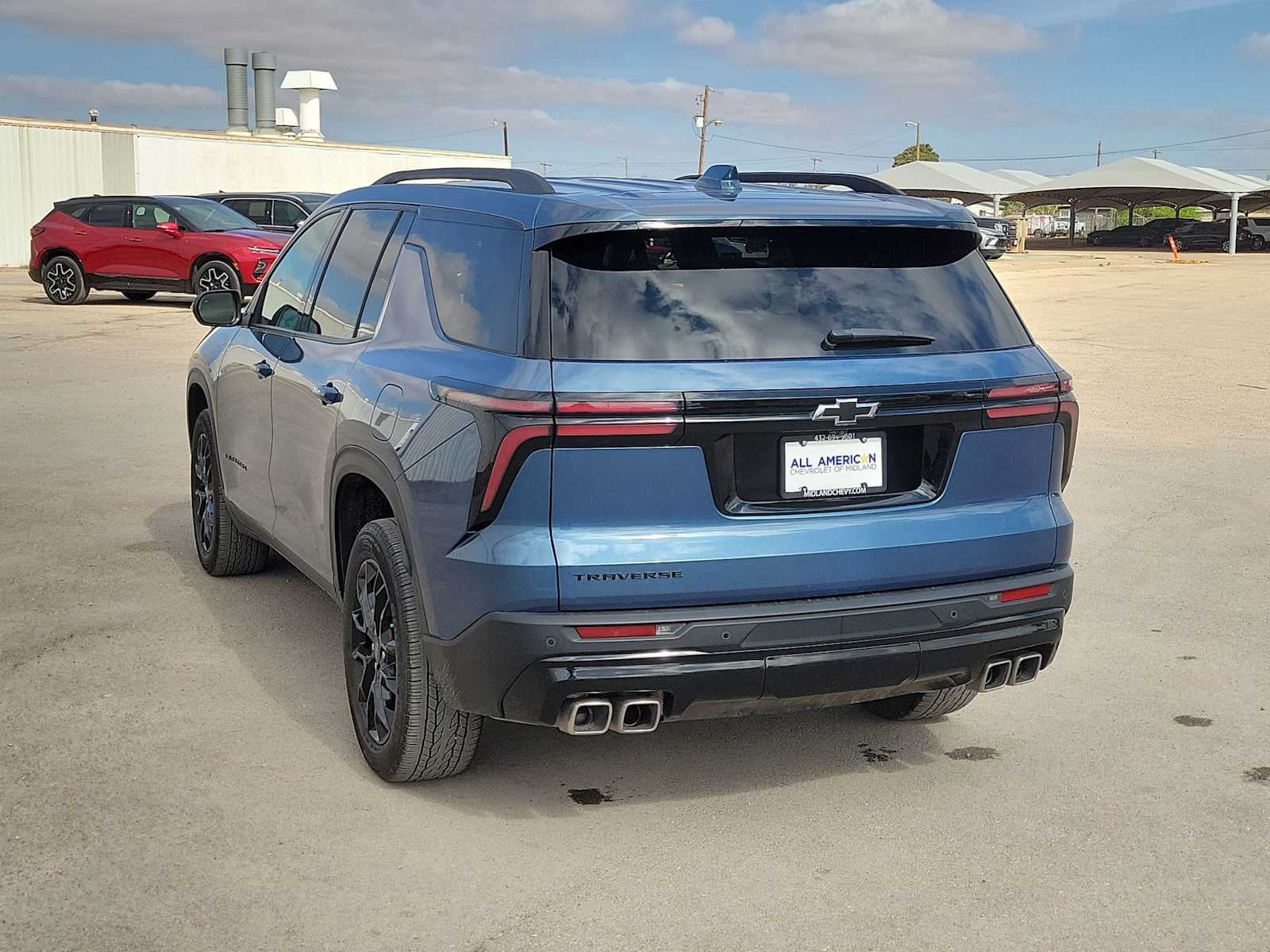 2025 Chevrolet Traverse LT