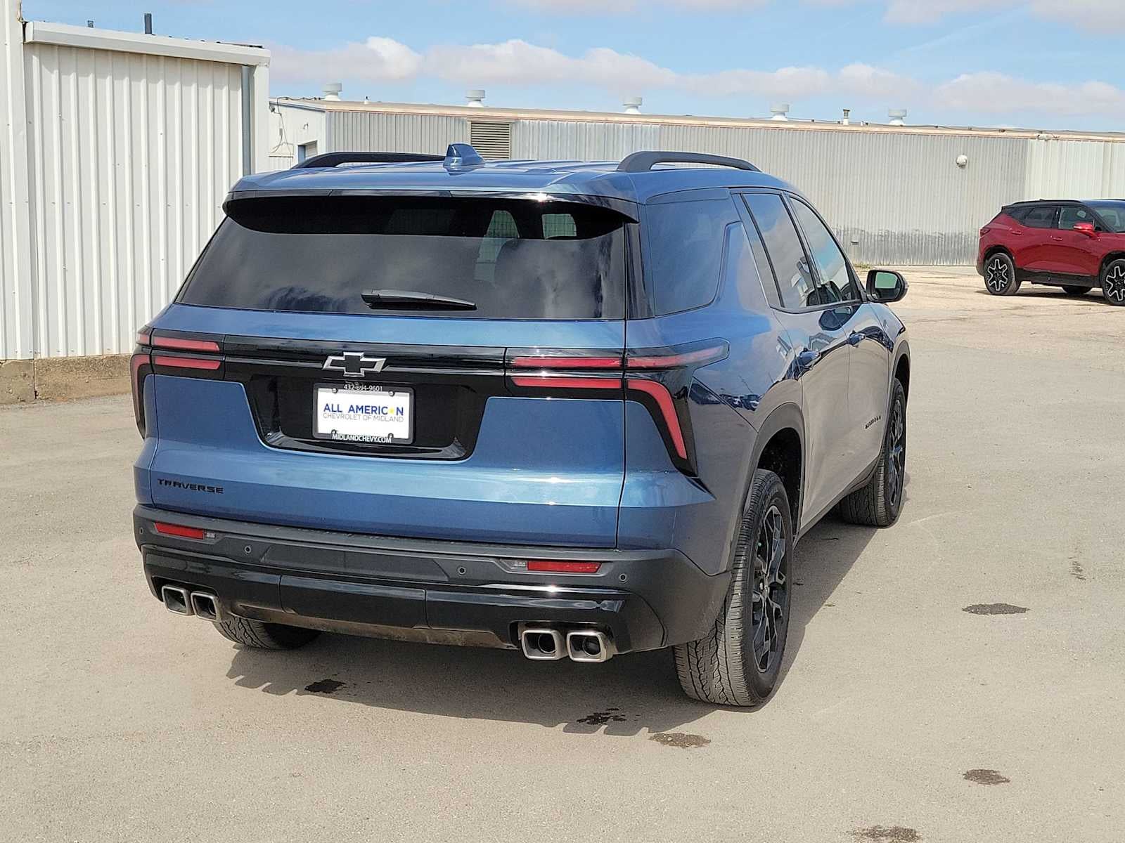 2025 Chevrolet Traverse LT