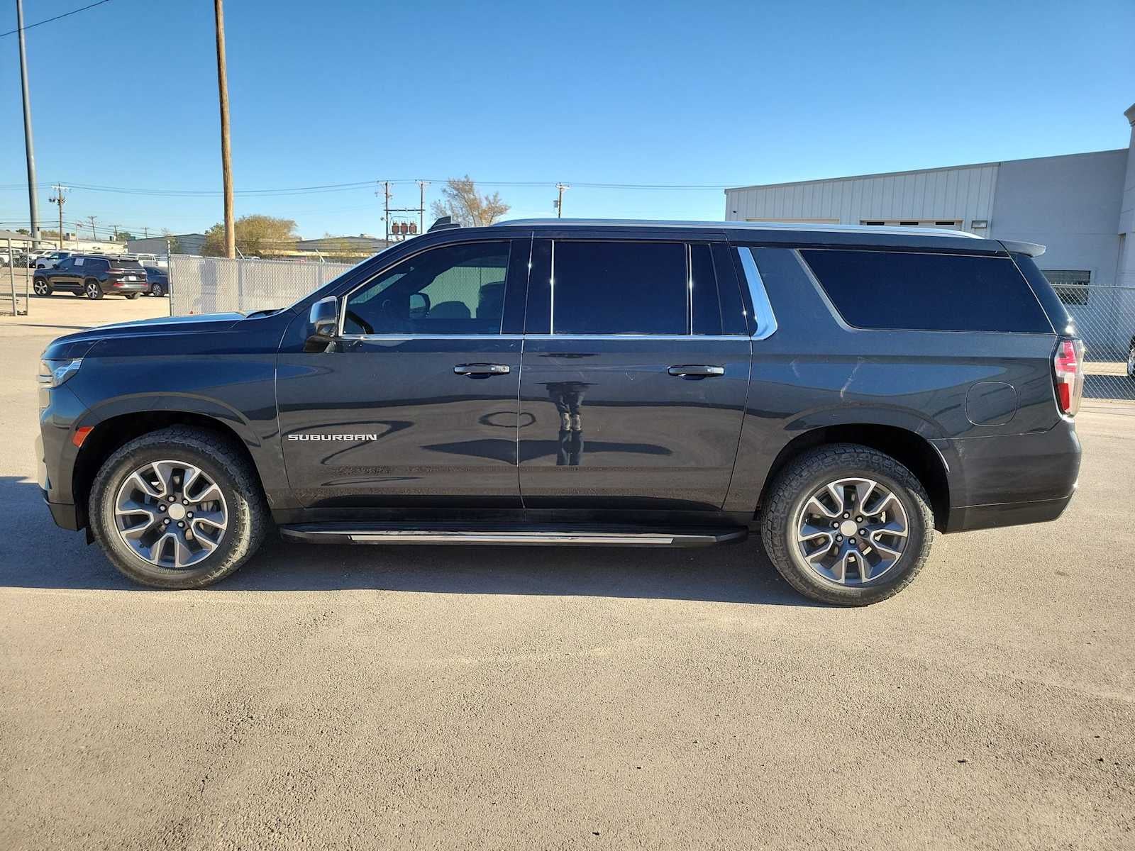2022 Chevrolet Suburban LT