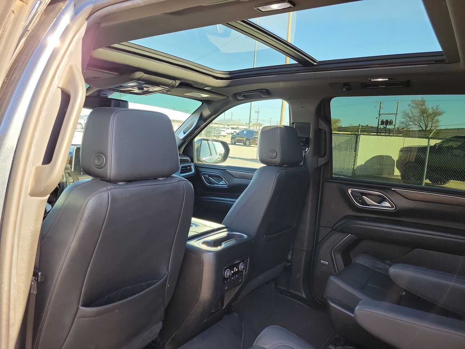 2022 Chevrolet Suburban LT