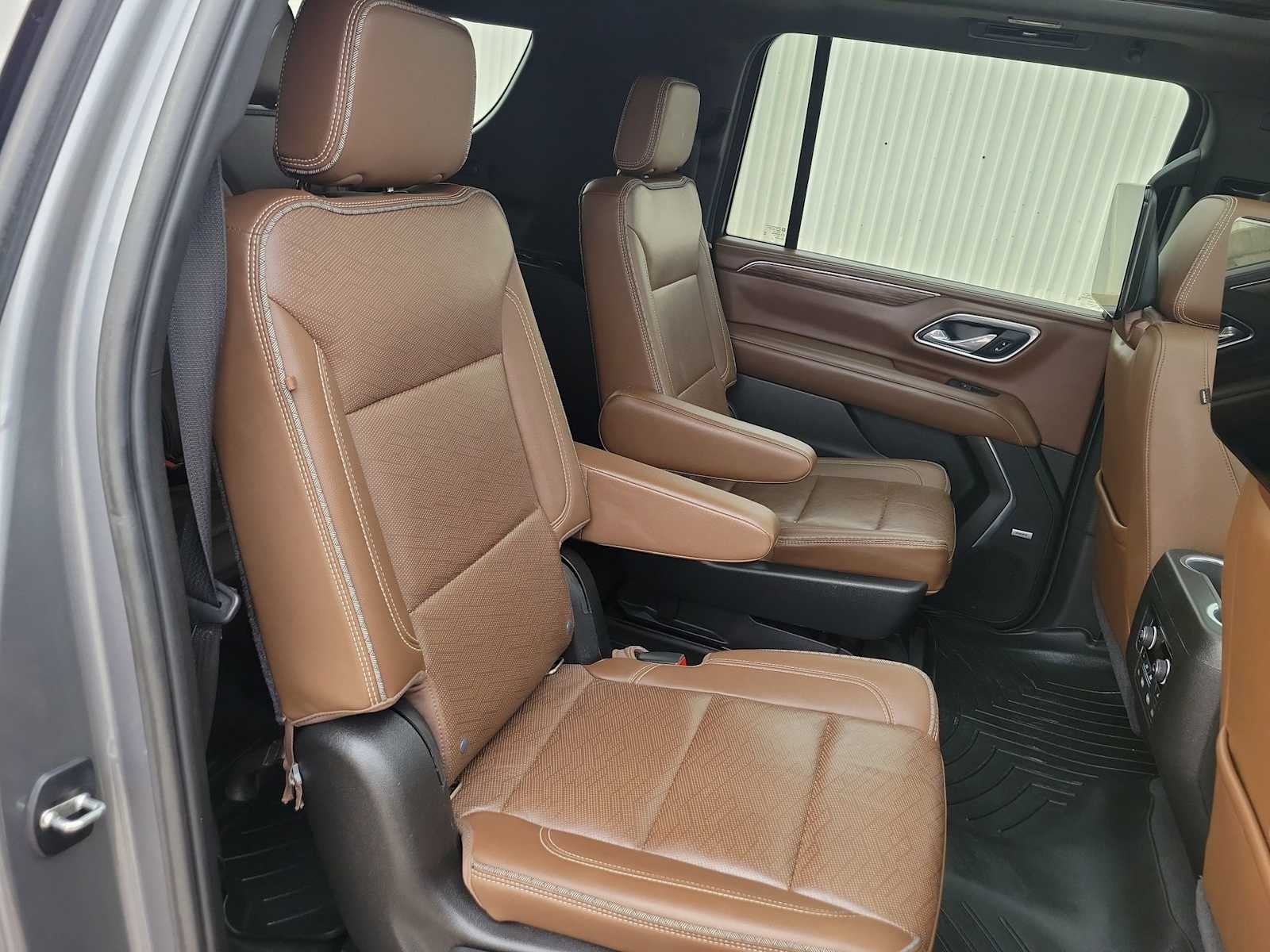 2021 Chevrolet Suburban High Country