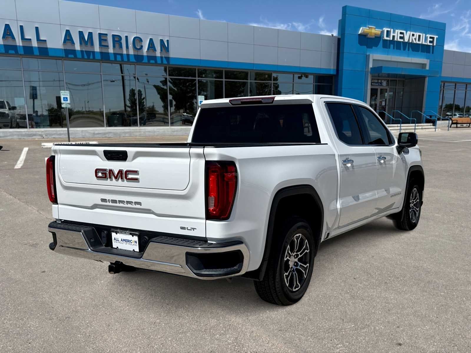 2025 GMC Sierra 1500 SLT