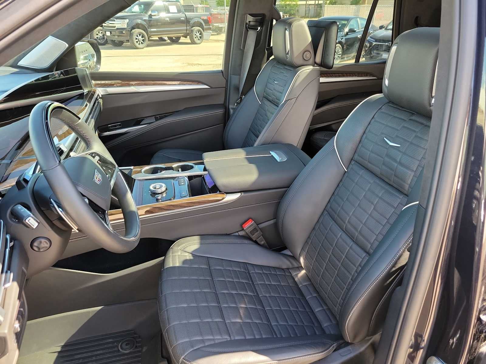2025 Cadillac Escalade Sport Platinum