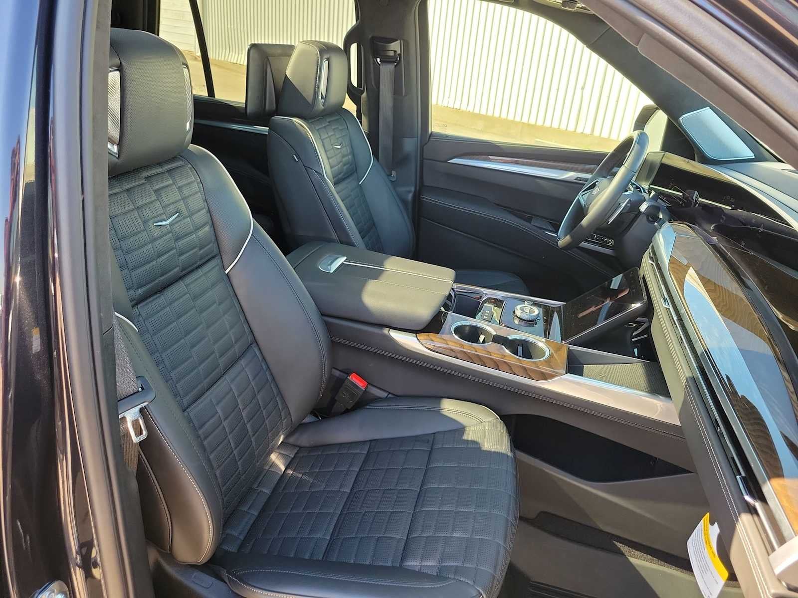 2025 Cadillac Escalade Sport Platinum
