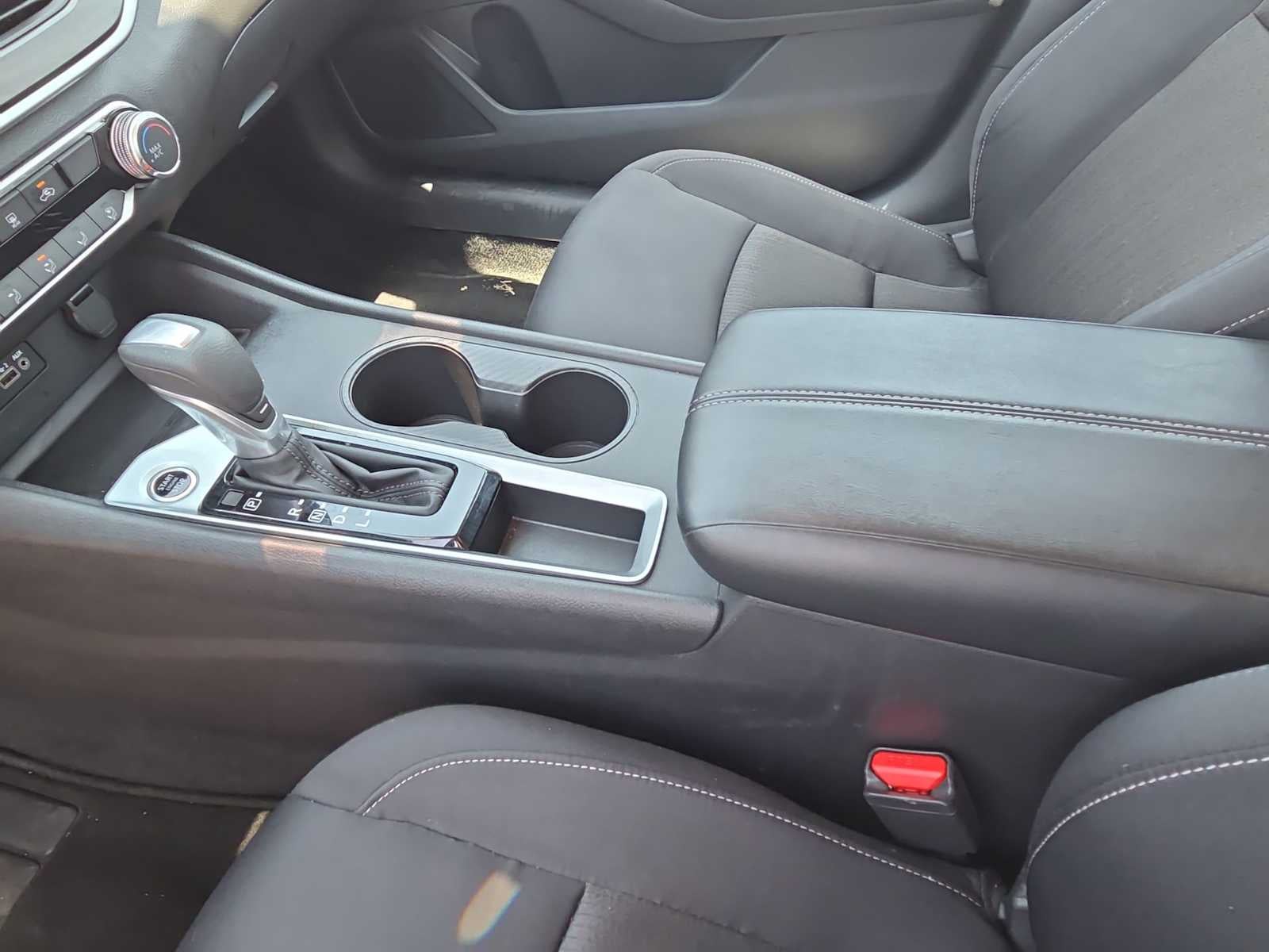 2025 Nissan Altima SV - Photo 20