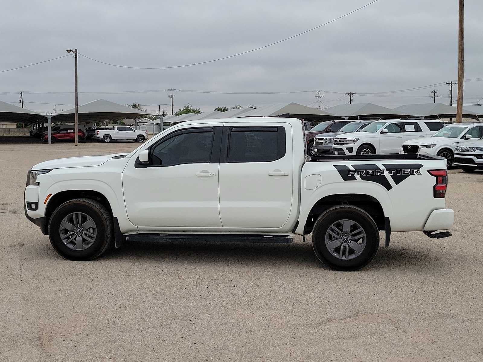 2025 Nissan Frontier SV