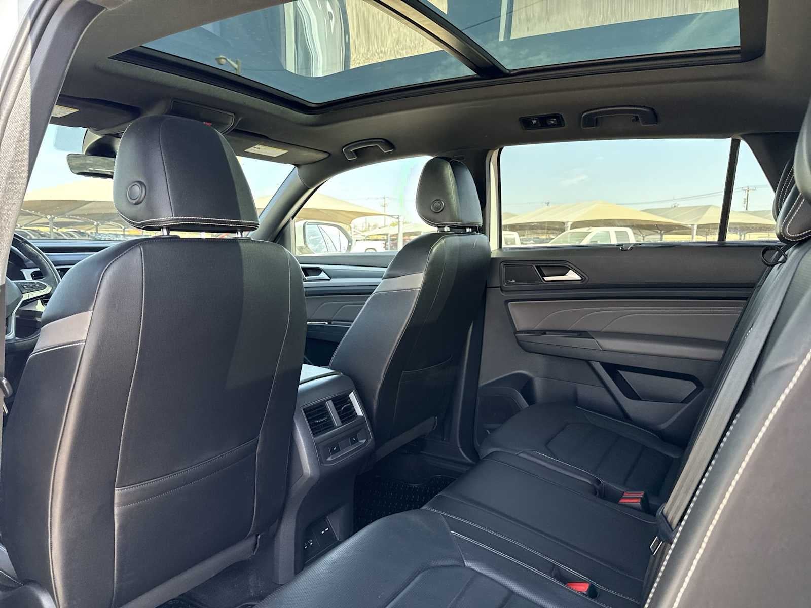 2023 Volkswagen Atlas Cross Sport 3.6L V6 SEL Premium R-Line