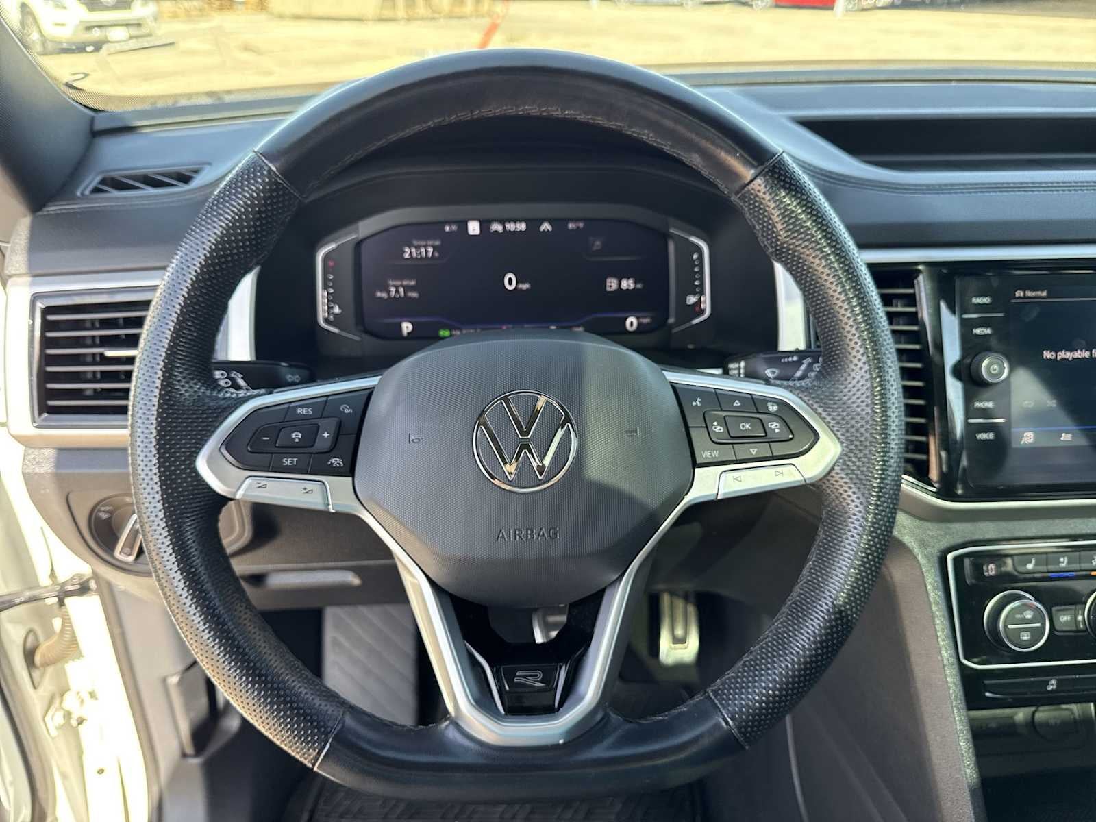 2023 Volkswagen Atlas Cross Sport 3.6L V6 SEL Premium R-Line