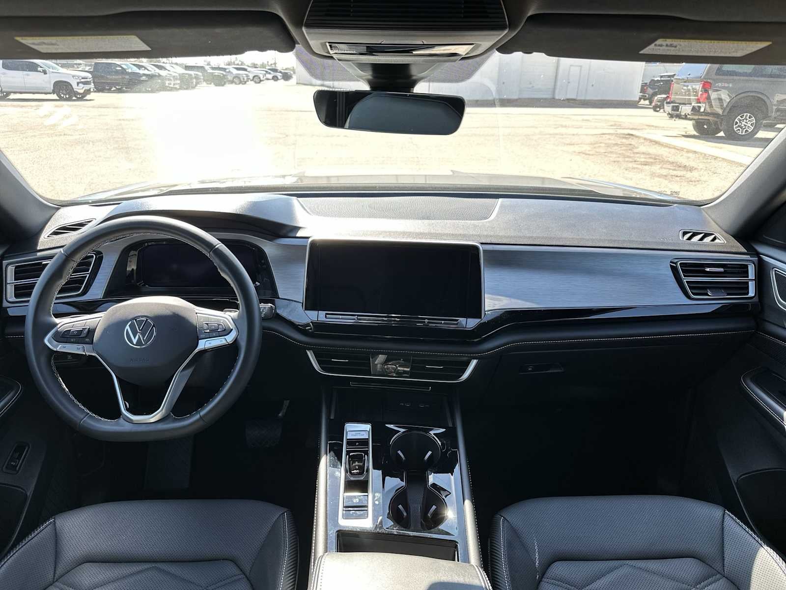 2026 Volkswagen Atlas Cross Sport 2.0T SE w/Technology