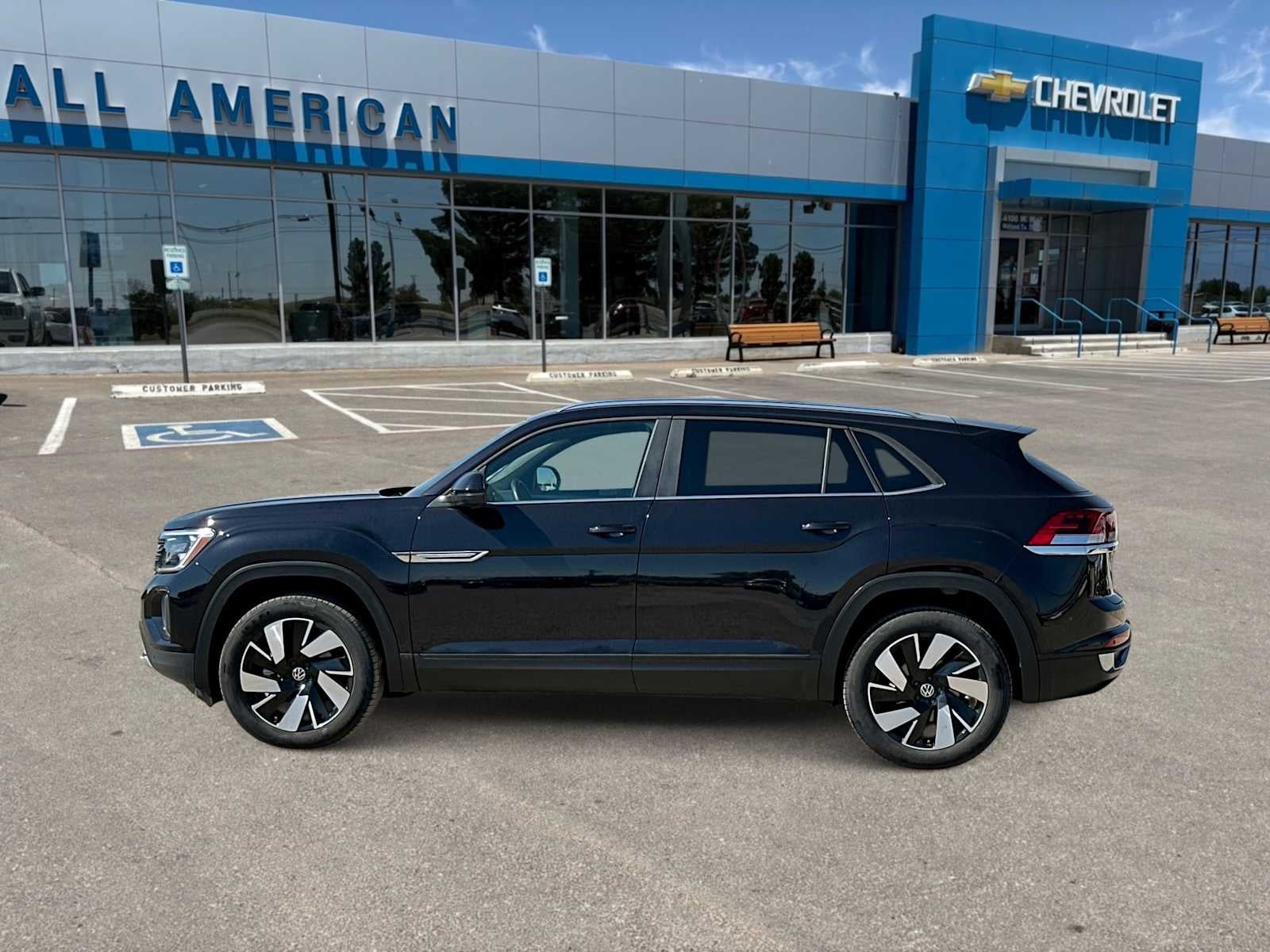 2026 Volkswagen Atlas Cross Sport 2.0T SE w/Technology