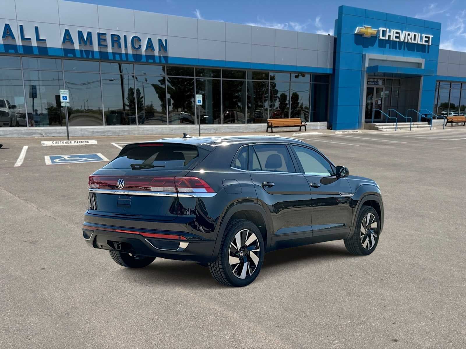 2026 Volkswagen Atlas Cross Sport 2.0T SE w/Technology