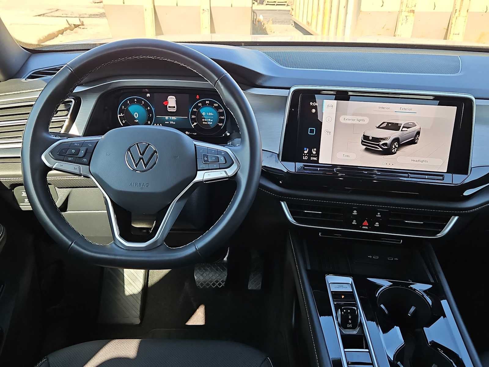 2025 Volkswagen Atlas Cross Sport 2.0T SE w/Technology