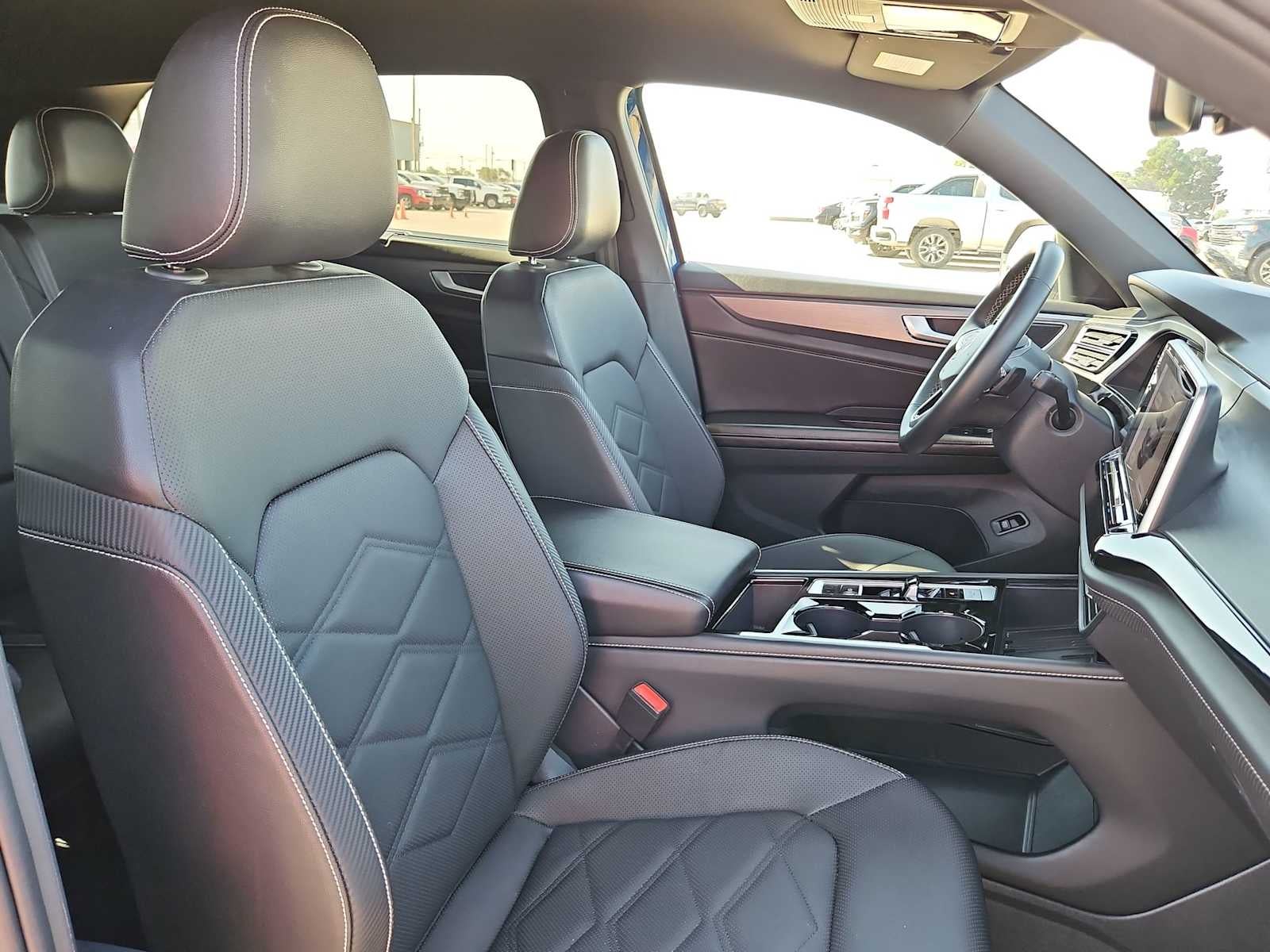 2025 Volkswagen Atlas Cross Sport 2.0T SE w/Technology