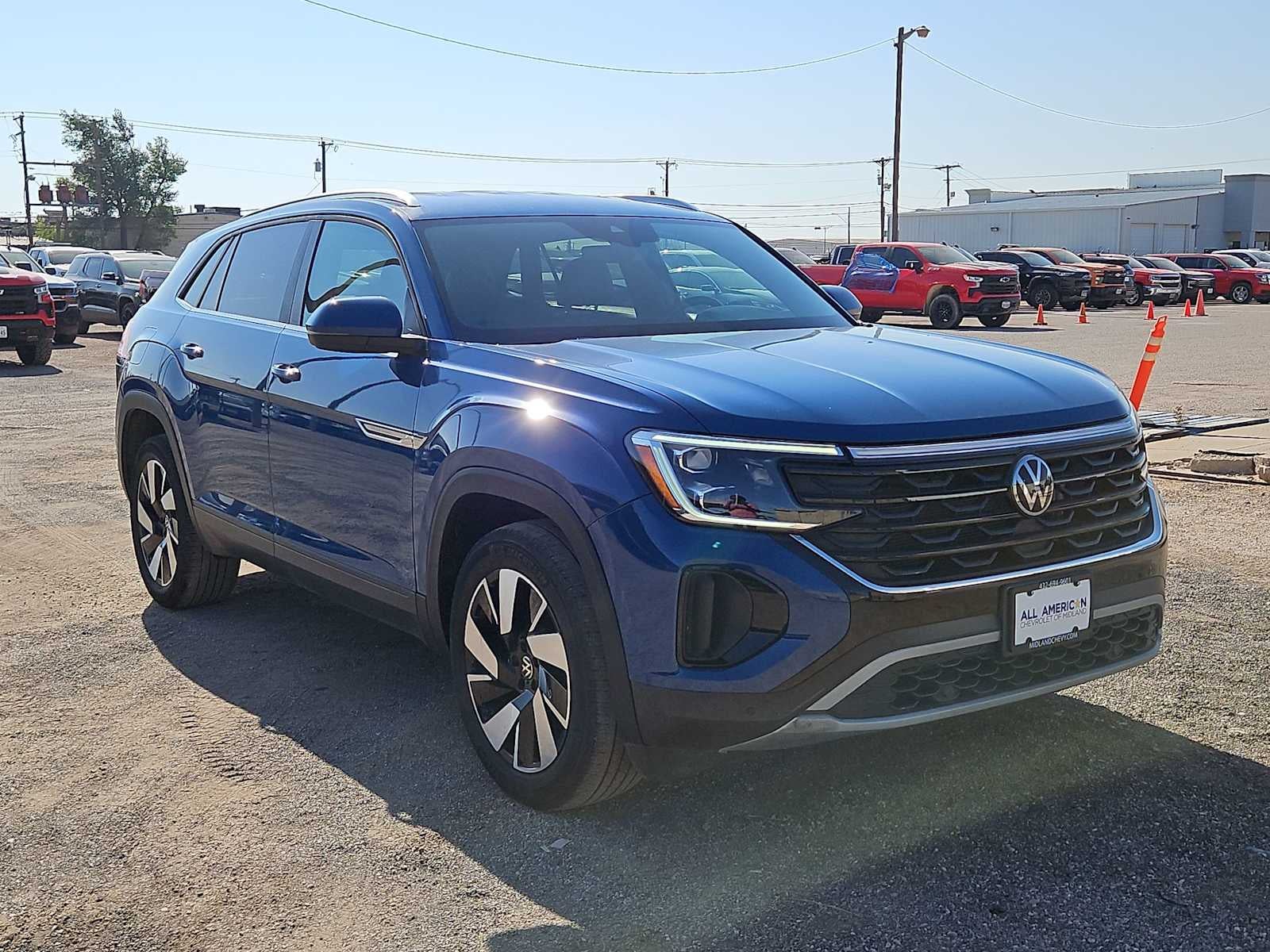 2025 Volkswagen Atlas Cross Sport 2.0T SE w/Technology