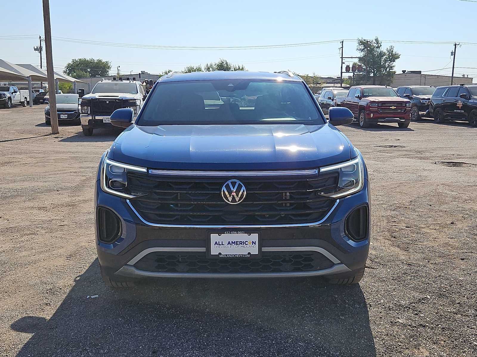 2025 Volkswagen Atlas Cross Sport 2.0T SE w/Technology