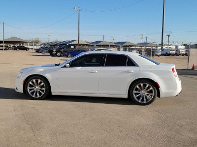2019 Chrysler 300 Touring