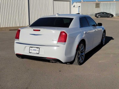 2019 Chrysler 300 Touring